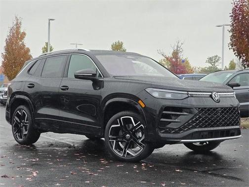 2026 Volkswagen Tiguan 2.0T SEL R-Line