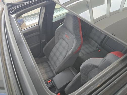 Reflex Silver Metallic 2023 Volkswagen Golf GTI 2.0T SE