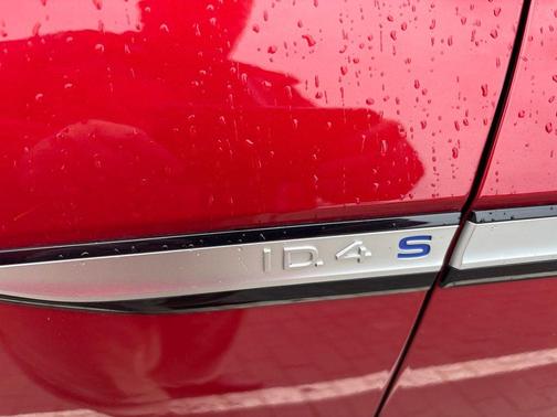 Aurora Red Metallic 2023 Volkswagen ID.4 S