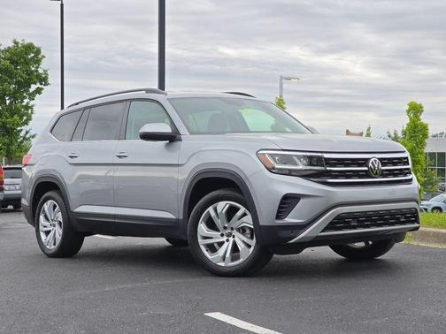 Pyrite Silver Metallic 2023 Volkswagen Atlas 3.6L SE w/Technology