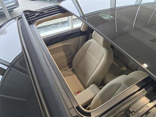 2017 Volkswagen Beetle 1.8T SEL