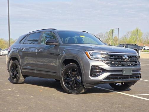 Platinum Gray Metallic 2025 Volkswagen Atlas Cross Sport 2.0T SEL R-Line Black