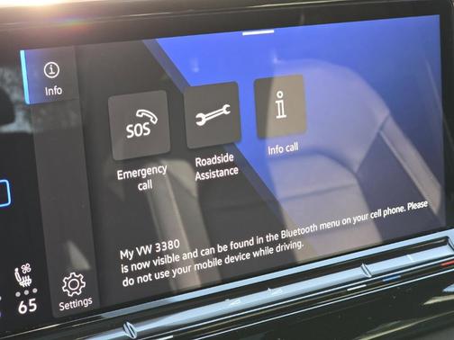 Platinum Gray Metallic 2025 Volkswagen Atlas Cross Sport 2.0T SEL R-Line Black