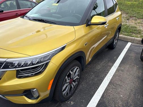 Starbright Yellow 2021 Kia Seltos SX