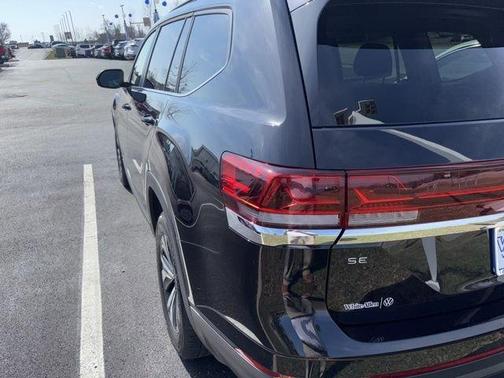 2025 Volkswagen Atlas 2.0T SE