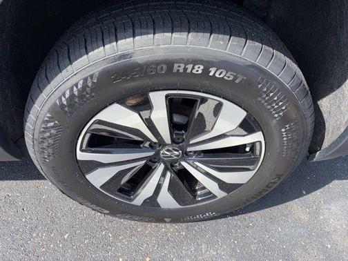 2025 Volkswagen Atlas 2.0T SE