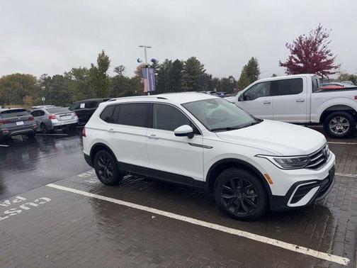 2024 Volkswagen Tiguan 2.0T SE