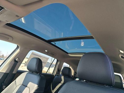 Pure Gray 2026 Volkswagen Atlas 2.0T SE W/TECHNOLOGY