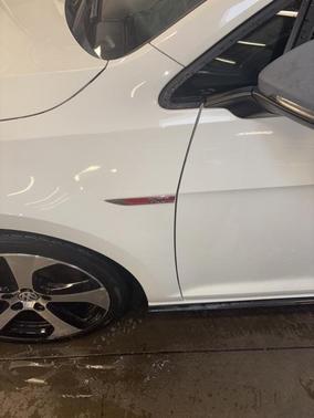 2016 Volkswagen Golf GTI 2.0T SE 4-Door