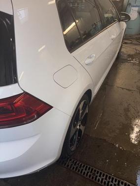 2016 Volkswagen Golf GTI 2.0T SE 4-Door