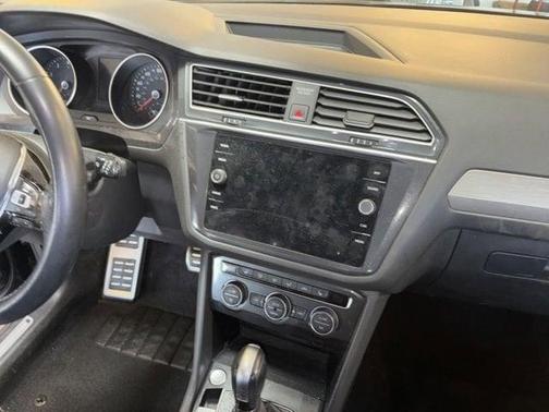 2021 Volkswagen Tiguan 2.0T SE R-Line Black