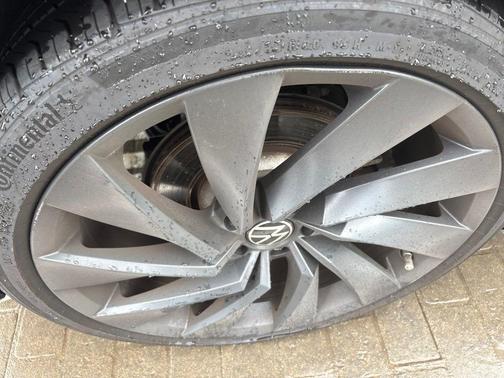 Deep Black Pearl Effect 2023 Volkswagen Arteon 2.0T SEL R-Line