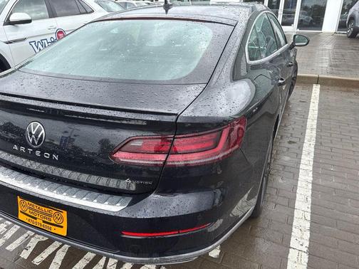 Deep Black Pearl Effect 2023 Volkswagen Arteon 2.0T SEL R-Line