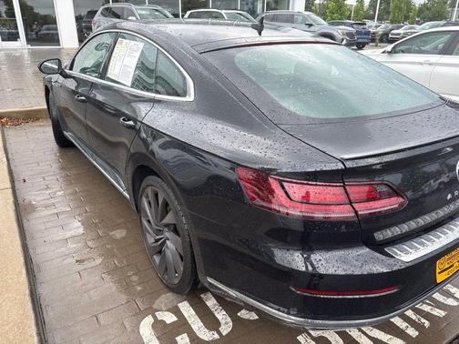 Deep Black Pearl Effect 2023 Volkswagen Arteon 2.0T SEL R-Line