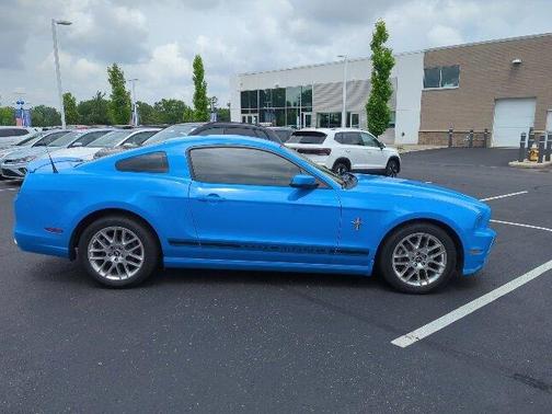 2014 Ford Mustang V6 Premium