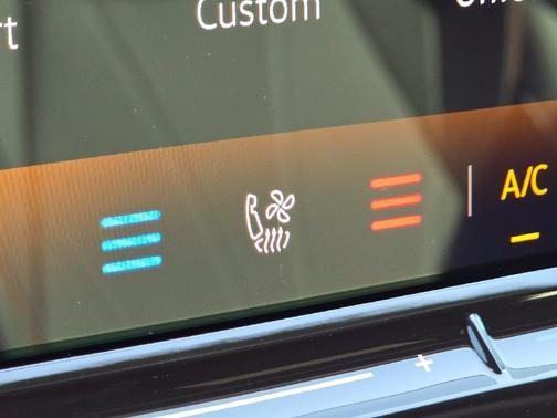 Black 2027 Volkswagen Atlas 2.0T SEL