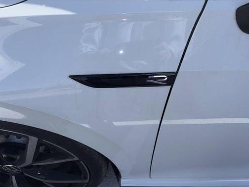 2022 Volkswagen Golf R 2.0T