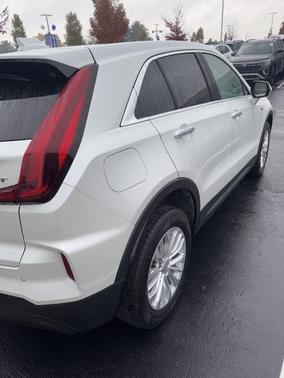 2024 Cadillac XT4 Luxury