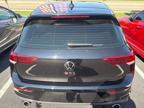 Deep Black Pearl Effect 2022 Volkswagen Golf GTI 2.0T SE