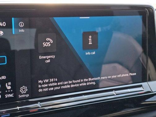 2024 Volkswagen Atlas Cross Sport 2.0T SE w/Technology 4MOTION