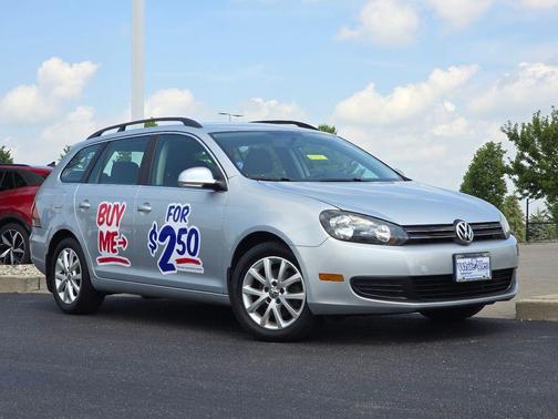 Silver 2014 Volkswagen Jetta SportWagen SE