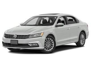 Pure White 2017 Volkswagen Passat 1.8T SE