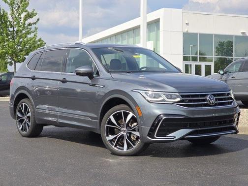 Platinum Gray Metallic 2023 Volkswagen Tiguan 2.0T SEL R-Line