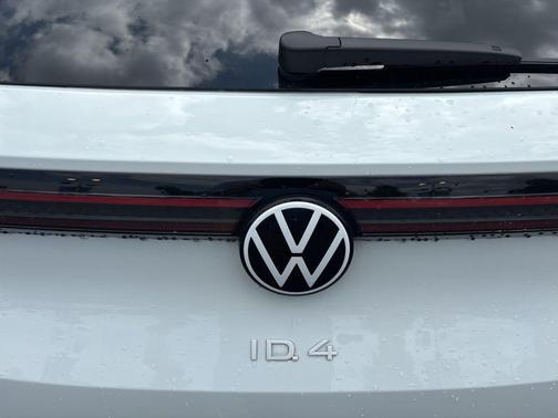 Pure White 2023 Volkswagen ID.4 Standard