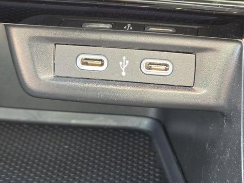 Platinum Gray Metallic 2025 Volkswagen Jetta 1.5T Sport