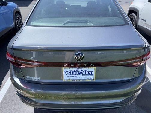 Platinum Gray Metallic 2025 Volkswagen Jetta 1.5T Sport