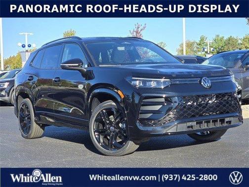 2026 Volkswagen Tiguan 2.0T SE R-Line Black