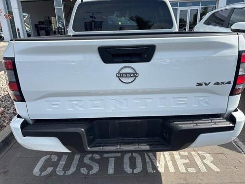 2023 Nissan Frontier SV