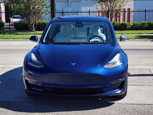 2019 Tesla Model 3 Standard Range Plus