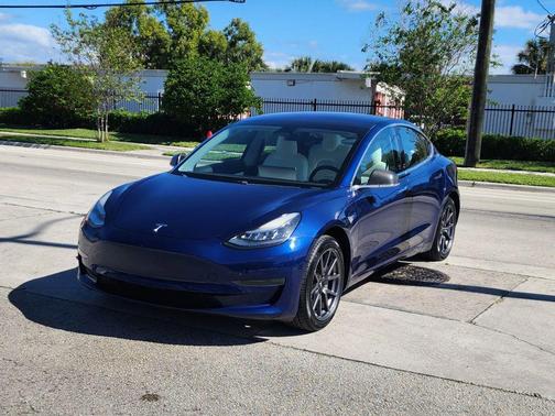 2019 Tesla Model 3 Standard Range Plus