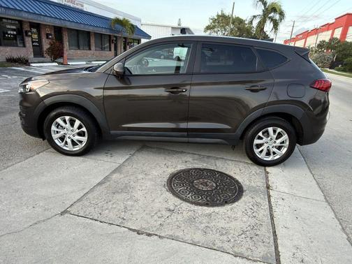 2020 Hyundai TUCSON SE