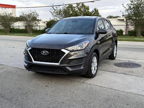 2020 Hyundai TUCSON SE