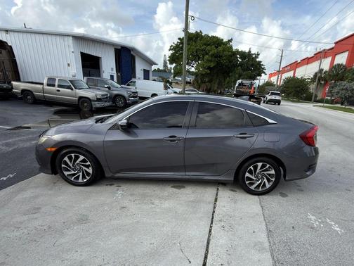Modern Steel Metallic 2018 Honda Civic EX