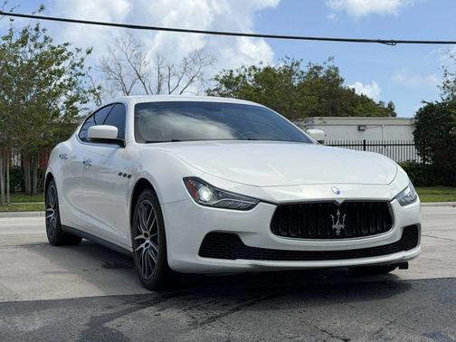 2016 Maserati Ghibli Base