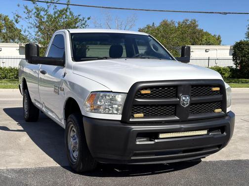 Bright White Clearcoat 2018 RAM 2500 Tradesman Regular Cab 4x2 8' Box