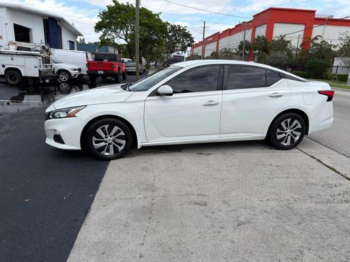 2020 Nissan Altima S FWD