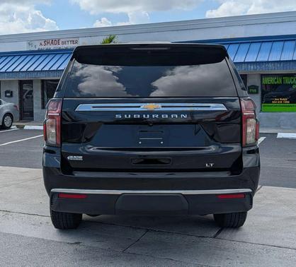 2021 Chevrolet Suburban LT