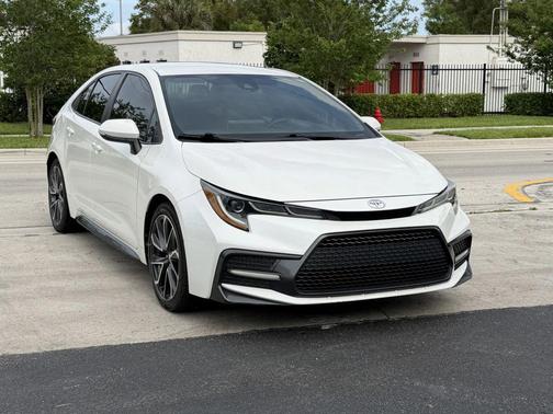Blizzard Pearl 2021 Toyota Corolla SE