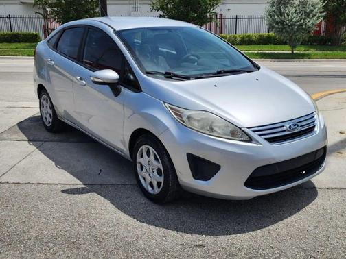 2013 Ford Fiesta SE