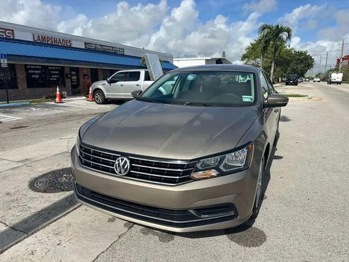 2016 Volkswagen Passat 1.8T S
