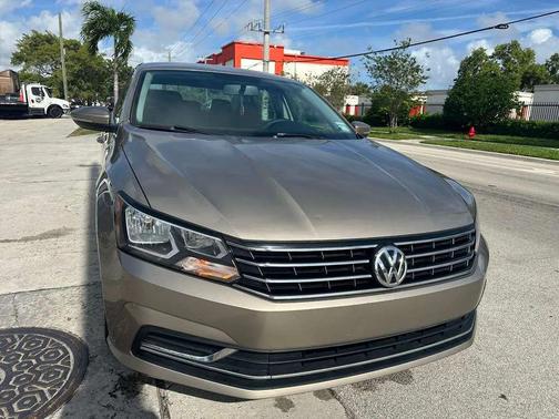 2016 Volkswagen Passat 1.8T S