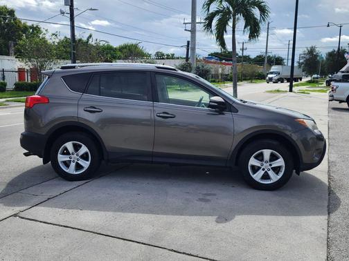 2013 Toyota RAV4 XLE