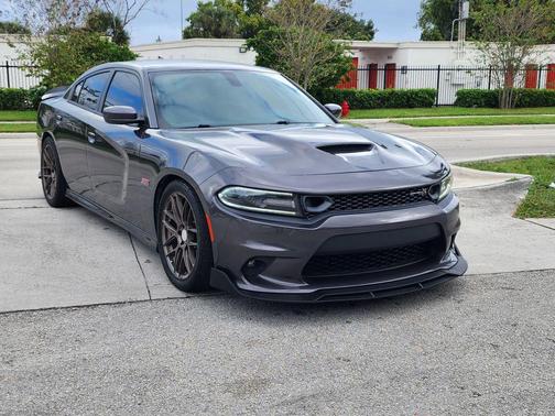 2019 Dodge Charger Scat Pack