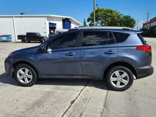 2013 Toyota RAV4 XLE