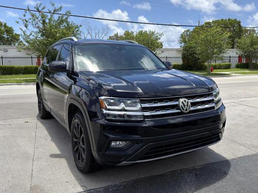 Deep Black Pearl 2018 Volkswagen Atlas 2.0T SE