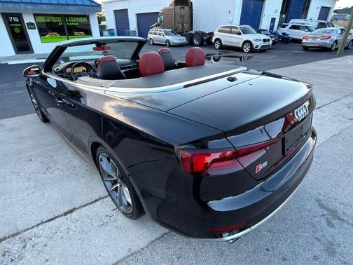 Daytona Gray Pearl Effect/Black Roof 2018 Audi S5 3.0T Prestige